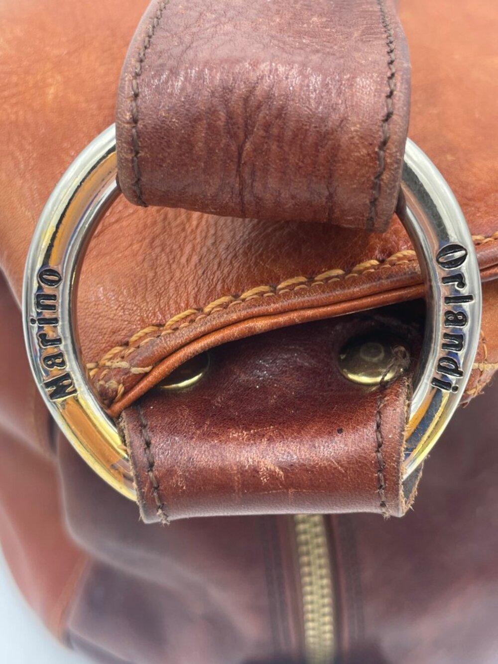 Morino Italian Leather Bucket Bag With Adjustable Strap & Zippered Pockets - Picture 8 of 14